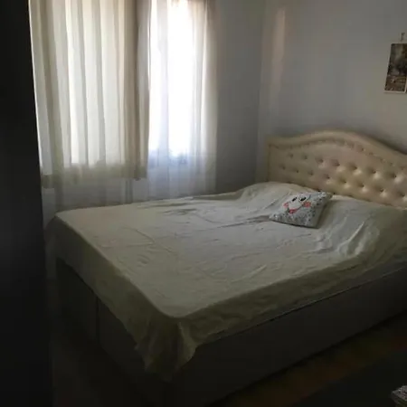 Merkezde Sezonluk 1+1 Daire Apartman *